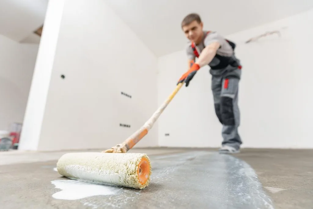 professionnel-prepare-sol-beton-decoratif-scellant-art-beton-quebec-canada