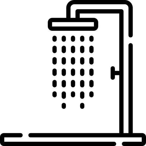 douche en beton avec une pente