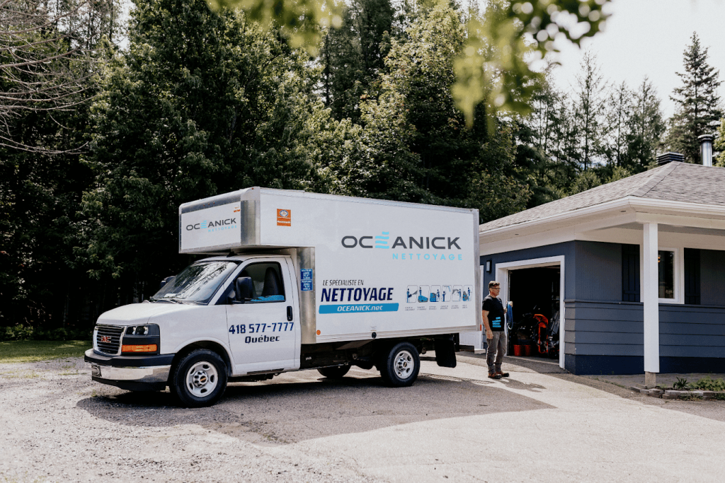 Camion de Océanick Nettoyage, compagnie de nettoyage à Québec